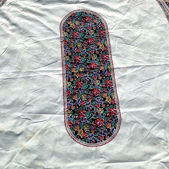 Table cloth - Picture 4 of 10